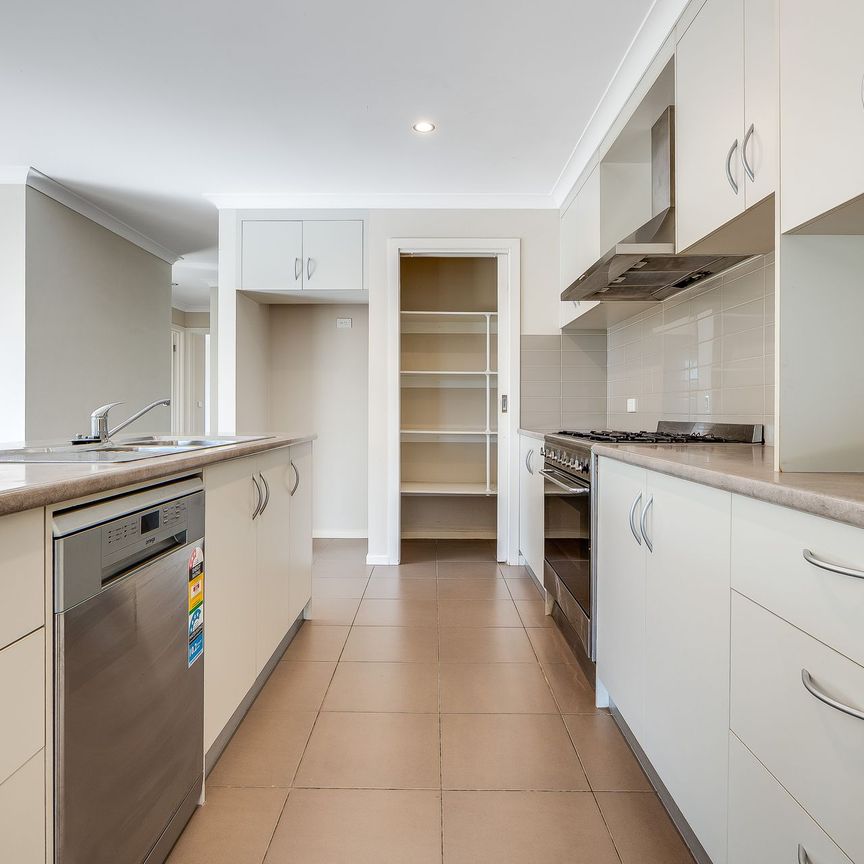 Spacious Family Living in a Prime Thurgoona Location - Photo 1