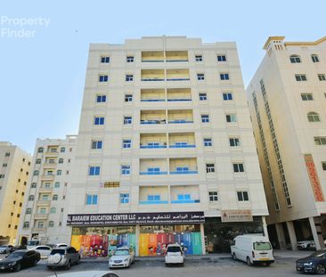 1 BR Unfurnished Apartment for bachelors - Photo 1