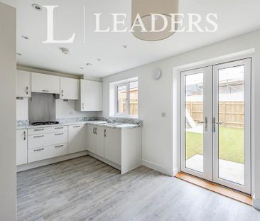 2 bedroom semi-detached house to rent - Photo 3