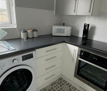 Combe Walk, Devizes, SN10 - Photo 4