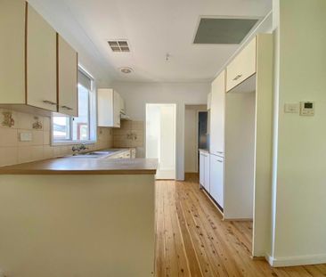 1 Lisa Avenue, Warners Bay - Photo 5