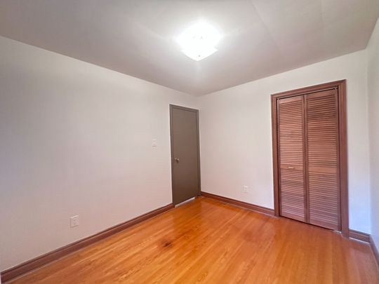 For Lease - 180 Rose Street, Barrie, Ontario - Photo 1
