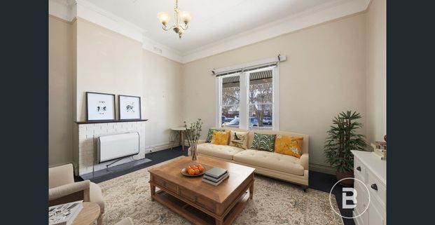FOUR BEDROOM GEM IN THE HEART OF BALLARAT CBD - Photo 1