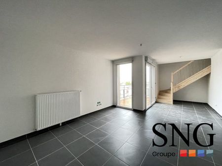 T2 DUPLEX AVEC BALCON ET PARKING - Photo 2