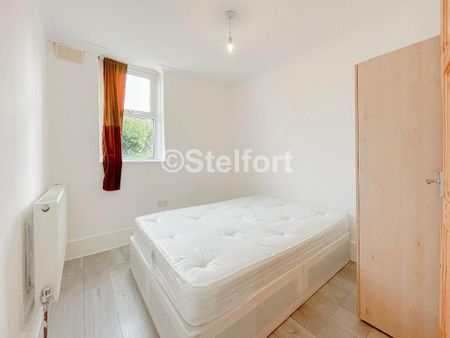 3 bedroom apartment to rent - Photo 4