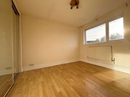 Wordsworth Close, Royston, SG8 - Photo 3