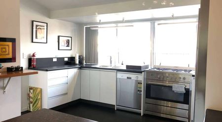 Great 2 Bedroom Mount Location! - Photo 3