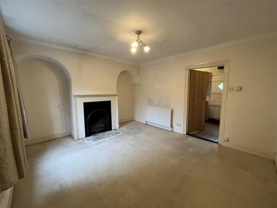 2 bedroom terraced house to rent - Photo 1