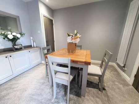 Meadow Road, Earley, RG6 - Photo 2