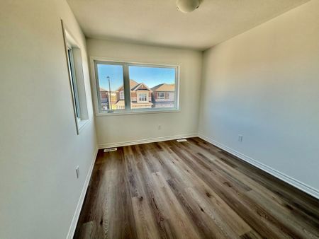 For Lease - 333 Millstone Street, Kitchener, Ontario - Photo 3