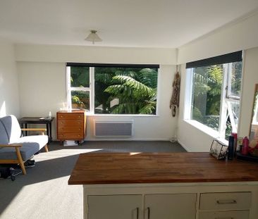 Leafy two bedroom flat in Highbury - Photo 5