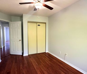 For Lease - 2215 Cleaver Avenue Unit# 22, Burlington, Ontario - Photo 5