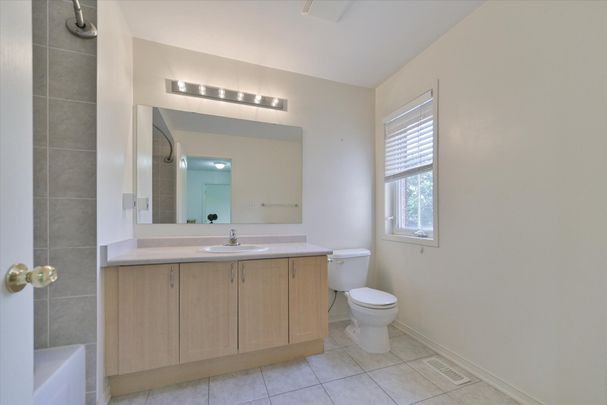 For Lease - 98 Northern Dancer Drive, Oshawa, Ontario - Photo 1