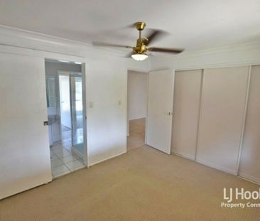 SPACIOUS FAMILY HOME WITH MULTIPLE LIVING AREAS - Photo 5