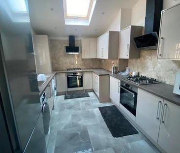 Room in a Shared House, East Road, M12 - Photo 5