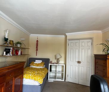 Room in a Shared Flat, The Broadway, SW19 - Photo 5