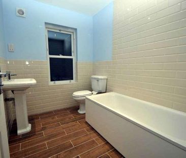 New Haw, KT15 - Photo 1