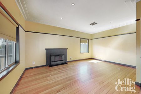 96 Haldane Road, Niddrie - Photo 2