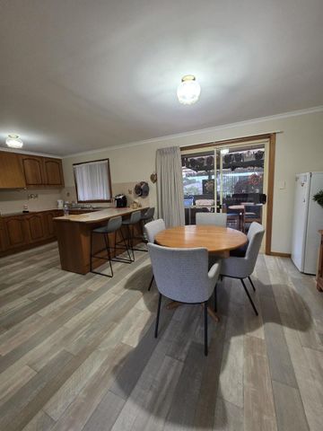 Very well presented home Close to Market Place - Photo 3