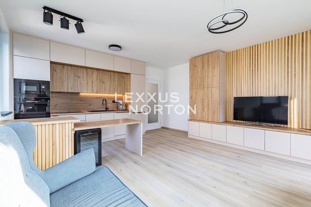 Apartment for rent, 3+kk - 2 bedrooms, 65m - Photo 1