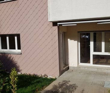 Bel appartement de 4 pièces rénové dans quartier familial. - Photo 4