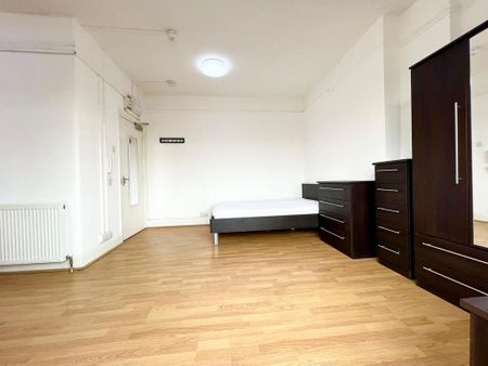 Studio to rent - Photo 5