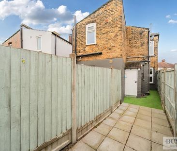 2 bedroom House To Let Total Size: 637 SQ FT - Photo 6