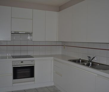 APPARTEMENT OP 1STE VERDIEPING MET 2 SLAAPKAMERS EN GARAGE - Photo 2