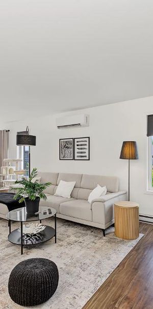 Grand 4.5 à Granby au rez de chaussé disponible le 1er octobre 2026 - Photo 1