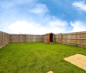 3 bedroom semi-detached to rent Sparrowhawk Crescent, Hardingstone,... - Photo 5