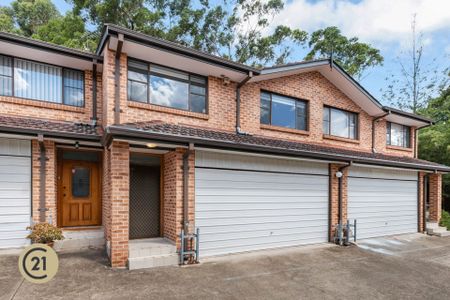 Spacious & Freshly Updated 3-Bedroom Townhouse in a Quiet Complex - Photo 5