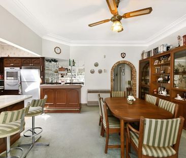 Spacious Family Home with Separate Self-Contained Apartment on an E... - Photo 3