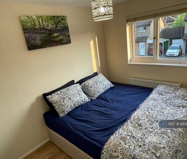 3 bedroom detached house to rent - Photo 4