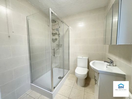 5 Bedroom Terraced - Photo 1