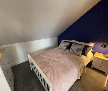 1 bedroom in a house share to rent - Photo 5