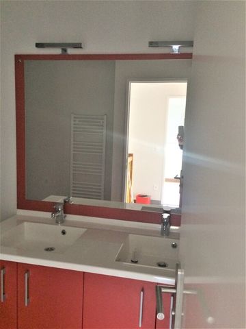 Location Appartement 4 pièces 76m² BEGLES 33130 - Photo 5