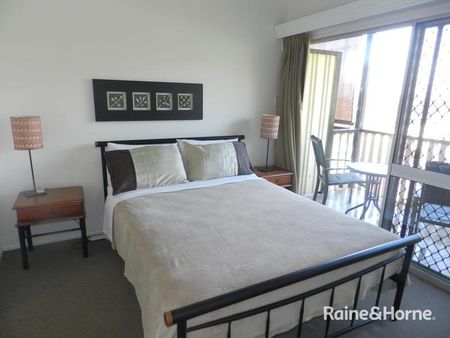 FULLY FURNISHED 1 BEDROOM UNIT - Photo 5