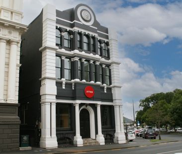 Modern 1-bedroom apartment on Queens Gardens. - Photo 3