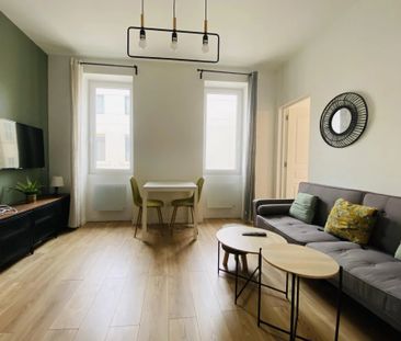 Location Appartement 2 pièces 30m² MARSEILLE 6ème - Photo 2