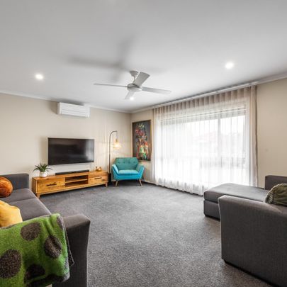 Beautifully Updated Family Home - Photo 1