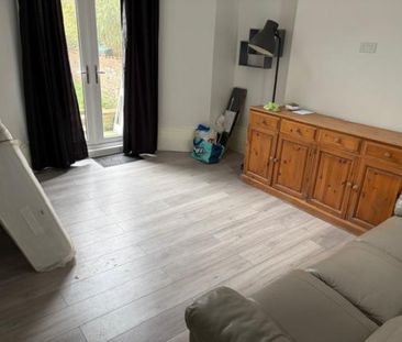 1 Bedroom Flat To Let - Photo 2