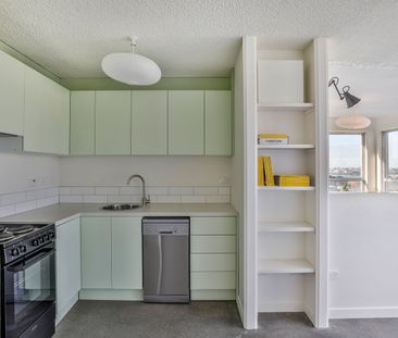 Stylish, Sunny, and Superbly Located Studio - Photo 1