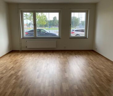 Trapetsgatan 10 - Photo 1