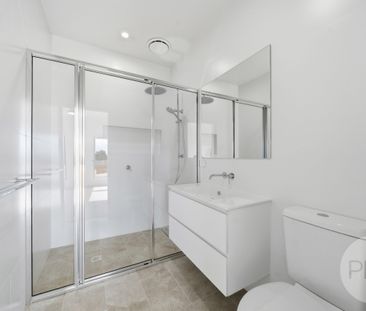 2/160 Muttama Parade, Gobbagombalin NSW 2650 - Photo 3