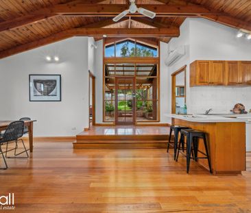 Charming Sandy Bay Home - Available for a 6-Month Lease - Photo 5