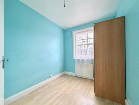 4 bedroom apartment to rent - Photo 3