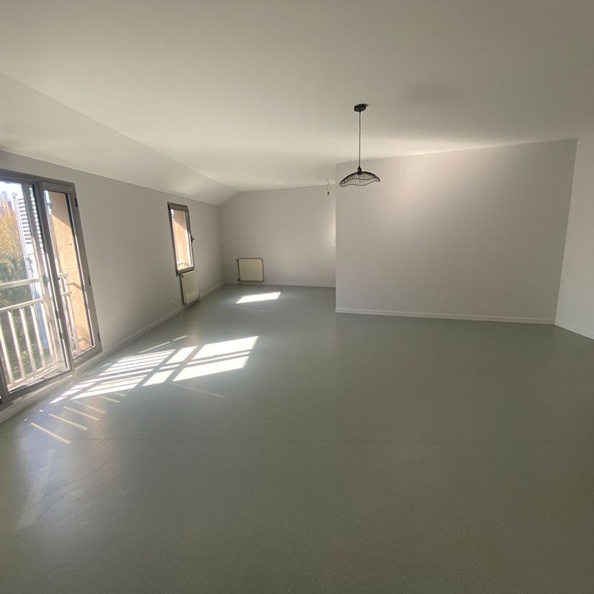 Location Appartement 2 pièces 69m² - Photo 1