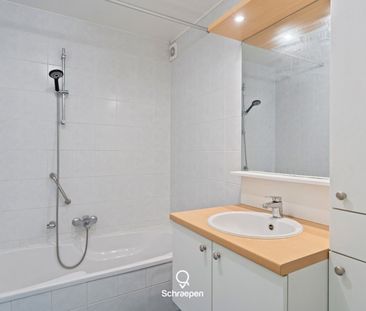 Energiezuinig appartement met 2 slpks en ruim terras te Hasselt! - Photo 2