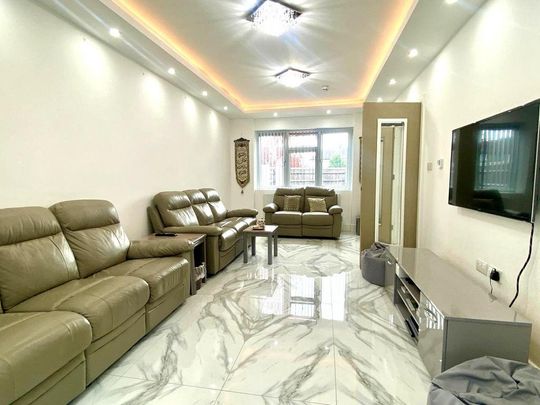 5 bedroom semi-detached house to rent - Photo 1