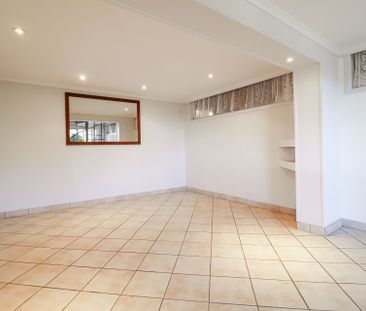 A HIDDEN GEM IN WEST GLADSTONE - STUNNING VIEWS, UNMATCHED CHARACTER! - Photo 2